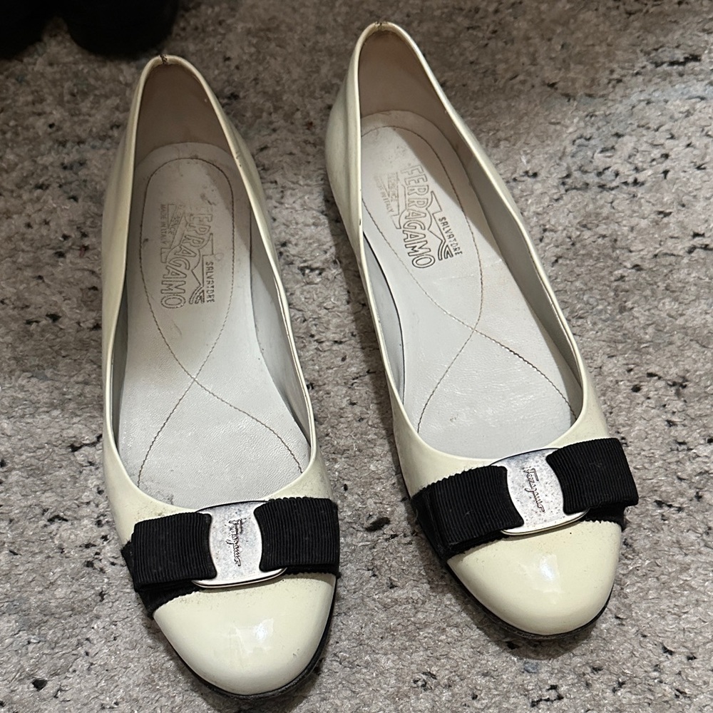 Salvatore Ferragamo Women's Ivory and Black Bow Flats